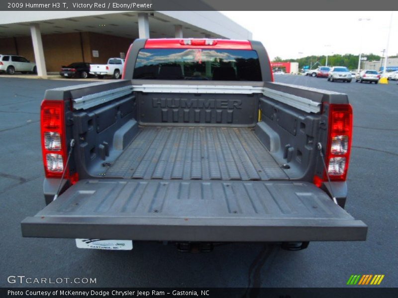 Victory Red / Ebony/Pewter 2009 Hummer H3 T