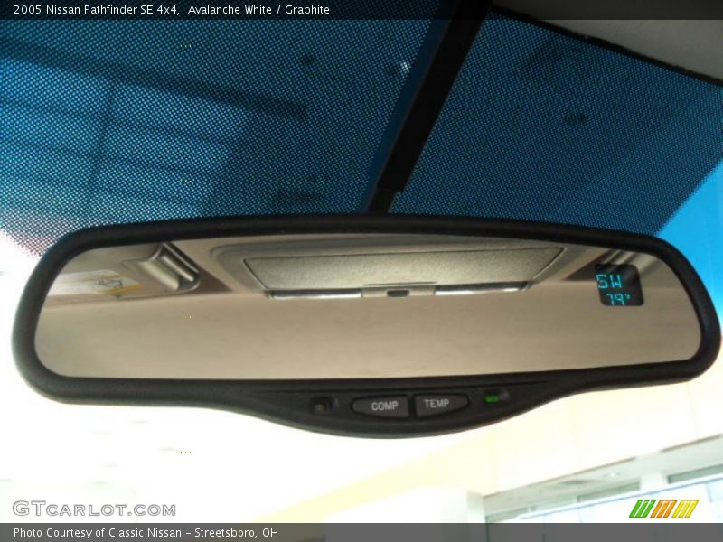 Avalanche White / Graphite 2005 Nissan Pathfinder SE 4x4
