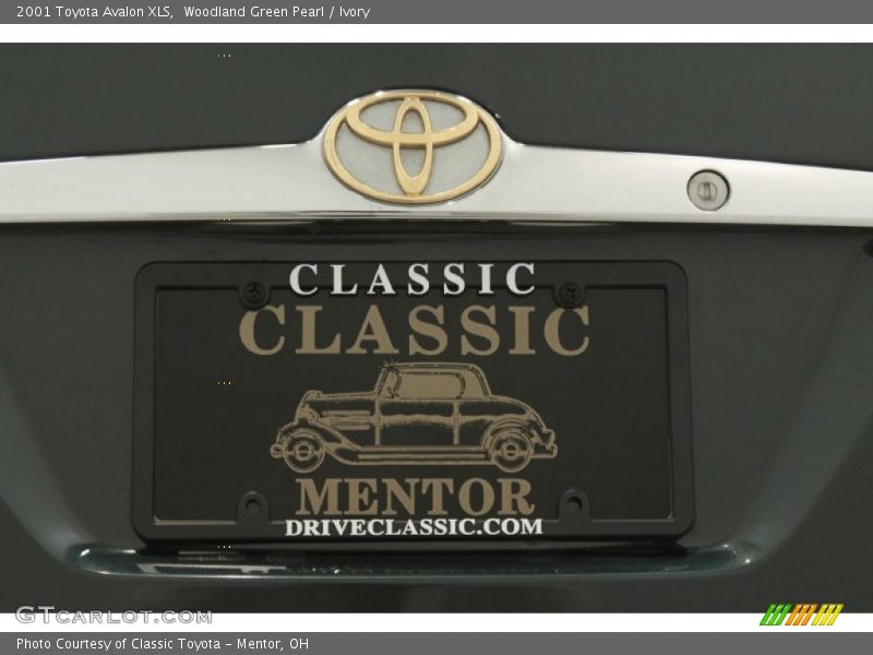 Woodland Green Pearl / Ivory 2001 Toyota Avalon XLS