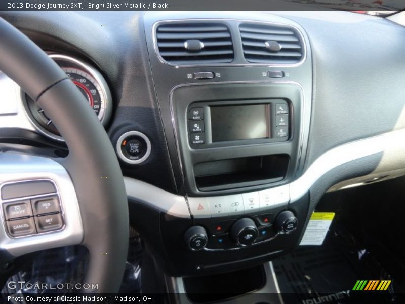 Bright Silver Metallic / Black 2013 Dodge Journey SXT