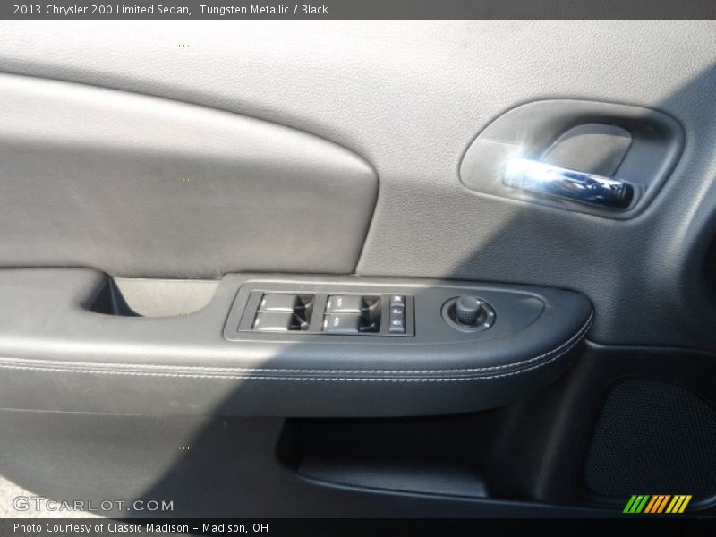 Tungsten Metallic / Black 2013 Chrysler 200 Limited Sedan