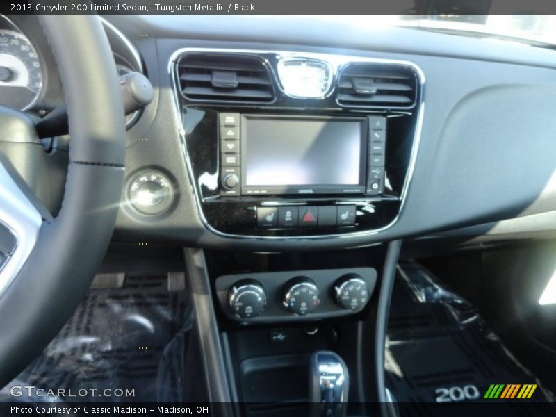 Tungsten Metallic / Black 2013 Chrysler 200 Limited Sedan