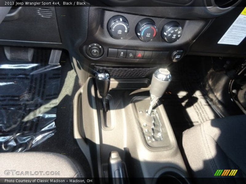 Black / Black 2013 Jeep Wrangler Sport 4x4