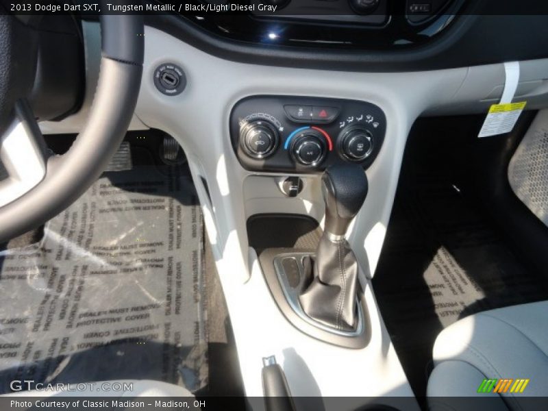 Tungsten Metallic / Black/Light Diesel Gray 2013 Dodge Dart SXT