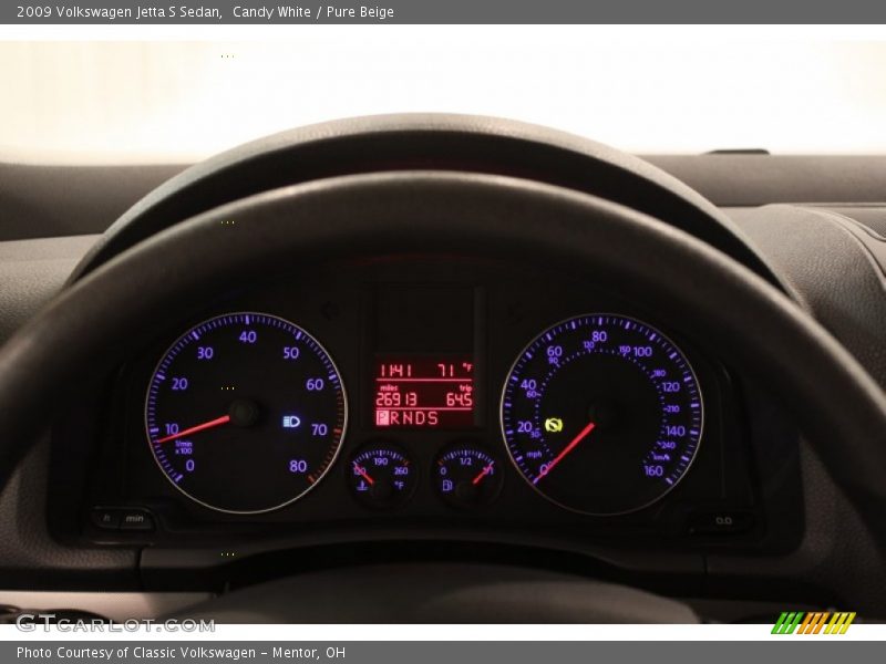 Candy White / Pure Beige 2009 Volkswagen Jetta S Sedan