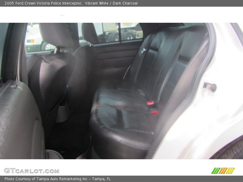 Vibrant White / Dark Charcoal 2005 Ford Crown Victoria Police Interceptor