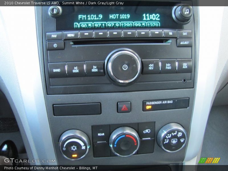 Summit White / Dark Gray/Light Gray 2010 Chevrolet Traverse LS AWD