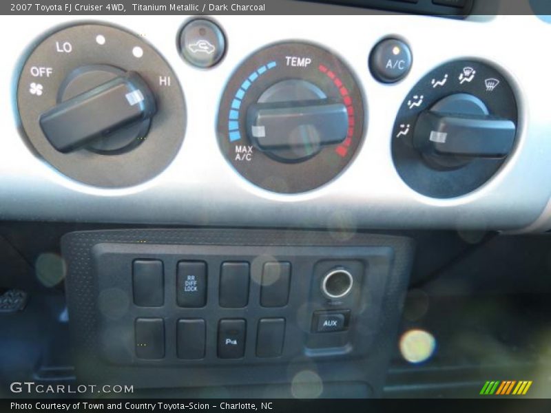 Titanium Metallic / Dark Charcoal 2007 Toyota FJ Cruiser 4WD