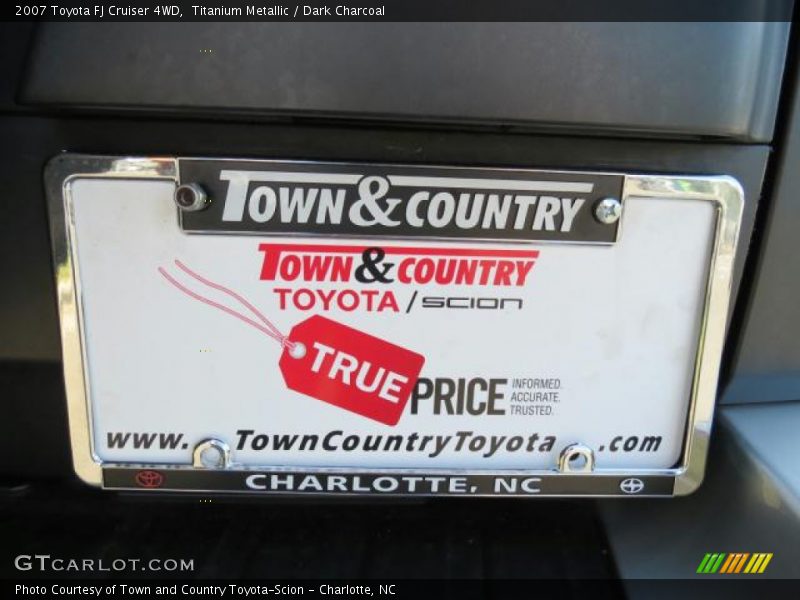 Titanium Metallic / Dark Charcoal 2007 Toyota FJ Cruiser 4WD