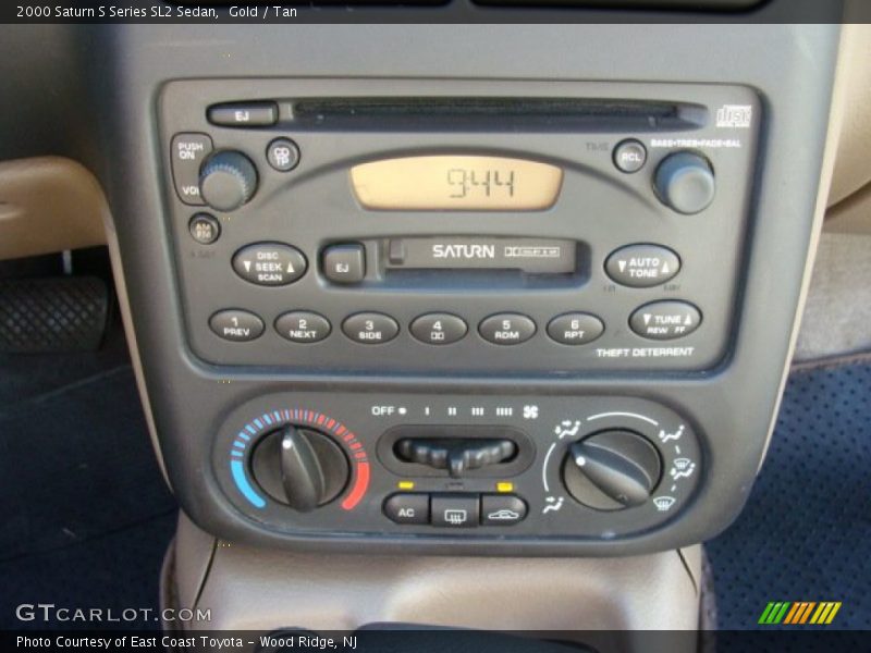 Gold / Tan 2000 Saturn S Series SL2 Sedan