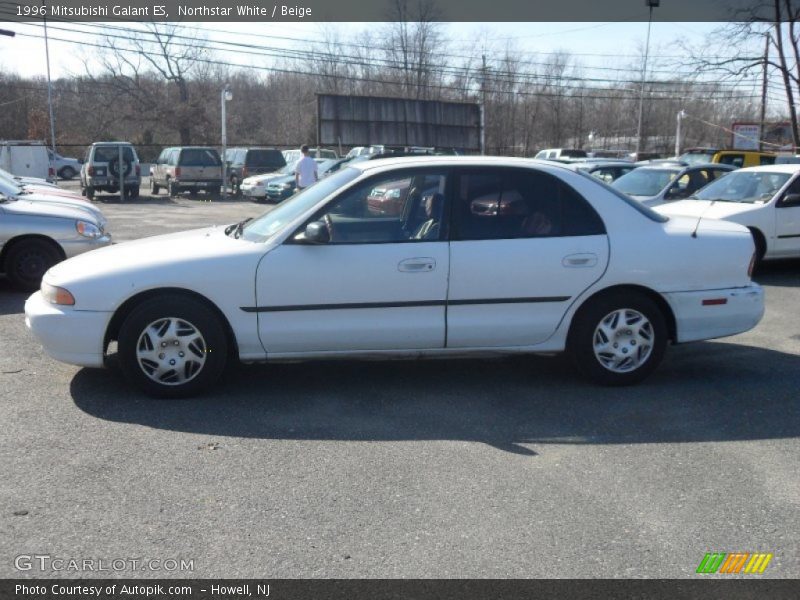 Northstar White / Beige 1996 Mitsubishi Galant ES