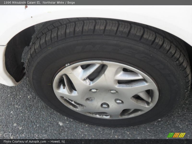 Northstar White / Beige 1996 Mitsubishi Galant ES