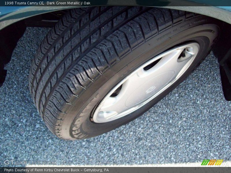 Dark Green Metallic / Oak 1998 Toyota Camry CE
