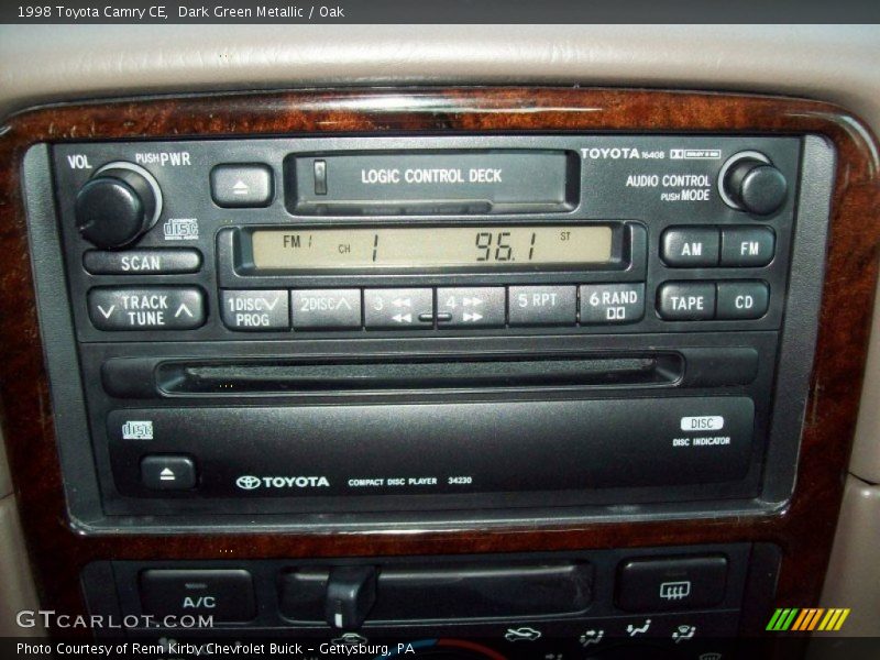 Dark Green Metallic / Oak 1998 Toyota Camry CE