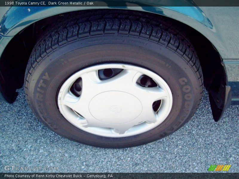 Dark Green Metallic / Oak 1998 Toyota Camry CE