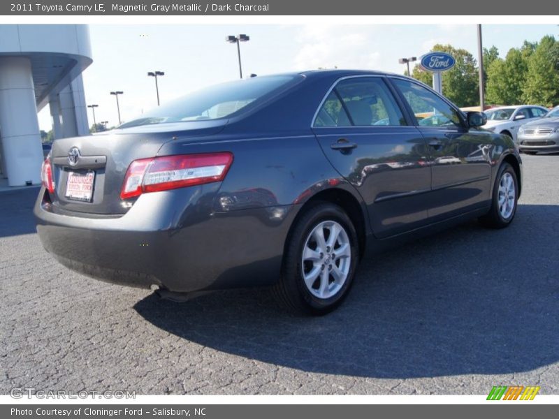 Magnetic Gray Metallic / Dark Charcoal 2011 Toyota Camry LE