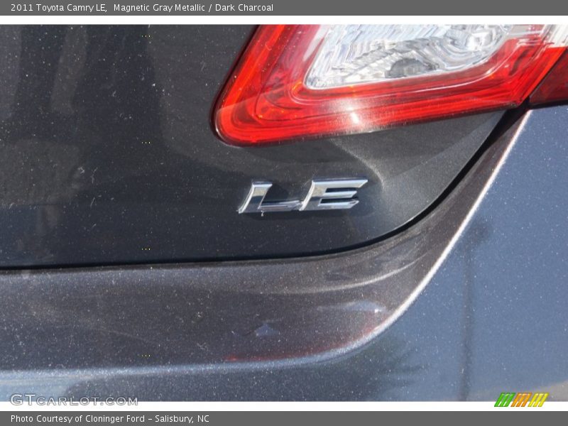 Magnetic Gray Metallic / Dark Charcoal 2011 Toyota Camry LE