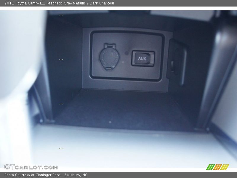 Magnetic Gray Metallic / Dark Charcoal 2011 Toyota Camry LE