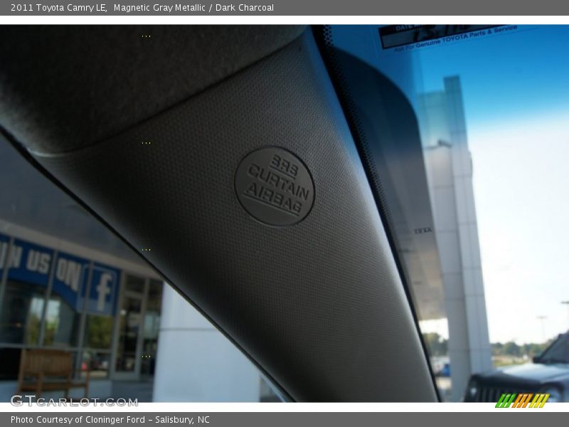 Magnetic Gray Metallic / Dark Charcoal 2011 Toyota Camry LE