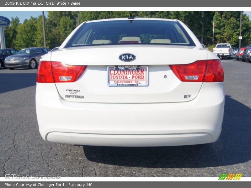 Clear White / Beige 2009 Kia Optima EX