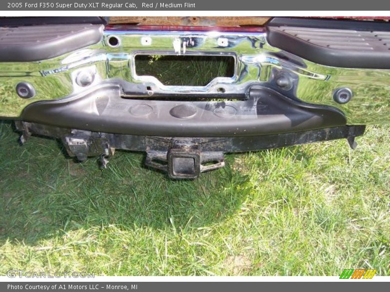 Red / Medium Flint 2005 Ford F350 Super Duty XLT Regular Cab