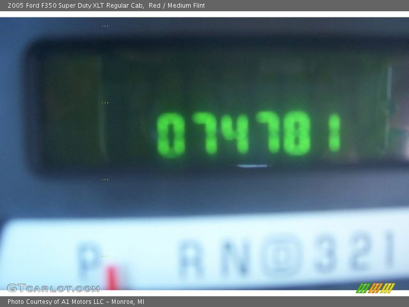 Red / Medium Flint 2005 Ford F350 Super Duty XLT Regular Cab