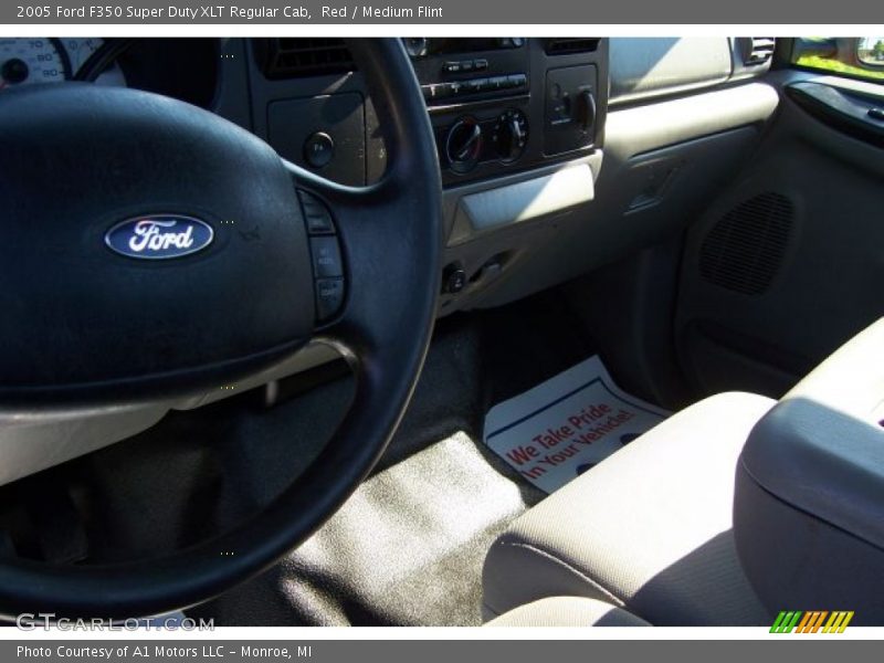 Red / Medium Flint 2005 Ford F350 Super Duty XLT Regular Cab