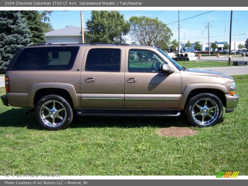 Sandalwood Metallic / Tan/Neutral 2004 Chevrolet Suburban 1500 LT 4x4