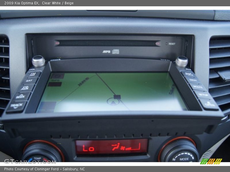 Clear White / Beige 2009 Kia Optima EX
