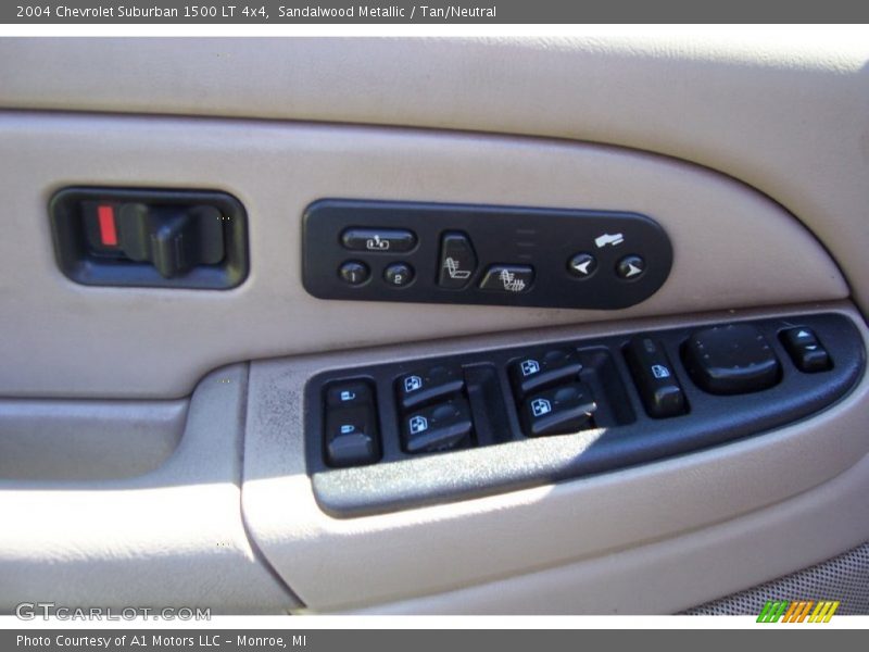 Sandalwood Metallic / Tan/Neutral 2004 Chevrolet Suburban 1500 LT 4x4