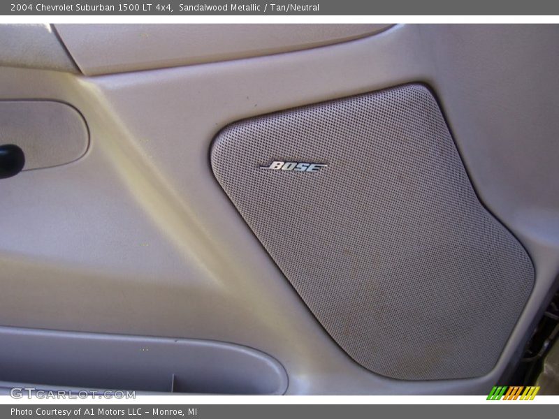 Sandalwood Metallic / Tan/Neutral 2004 Chevrolet Suburban 1500 LT 4x4