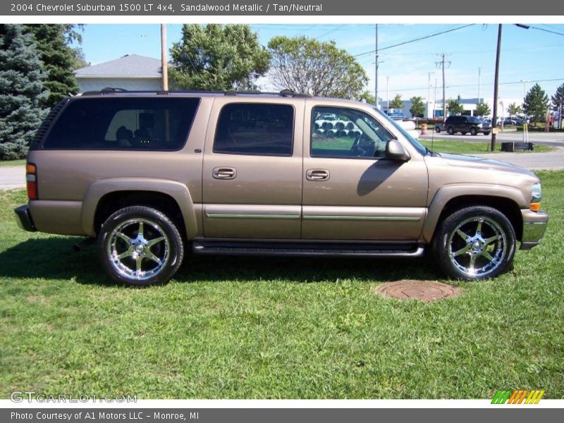 Sandalwood Metallic / Tan/Neutral 2004 Chevrolet Suburban 1500 LT 4x4