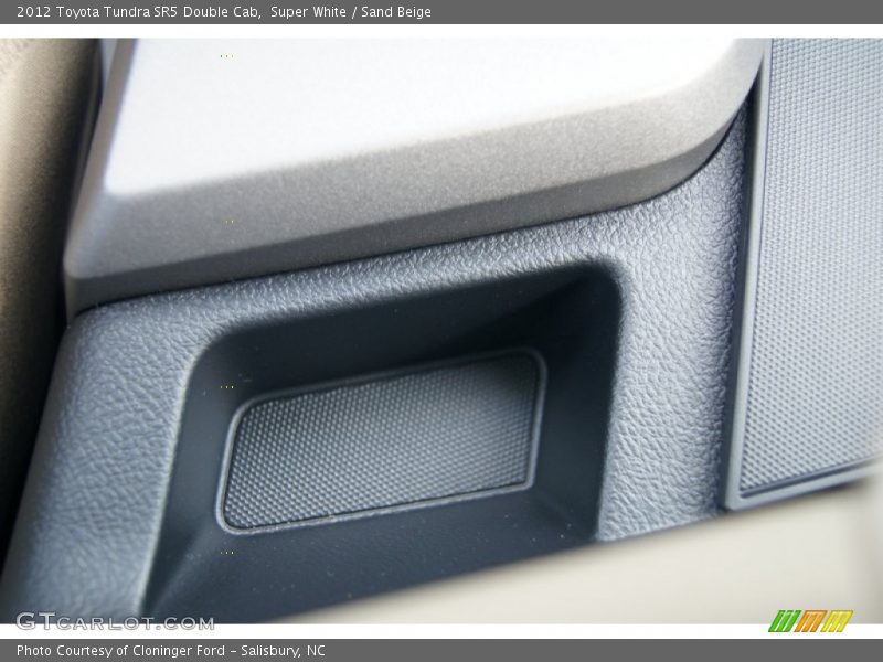 Super White / Sand Beige 2012 Toyota Tundra SR5 Double Cab