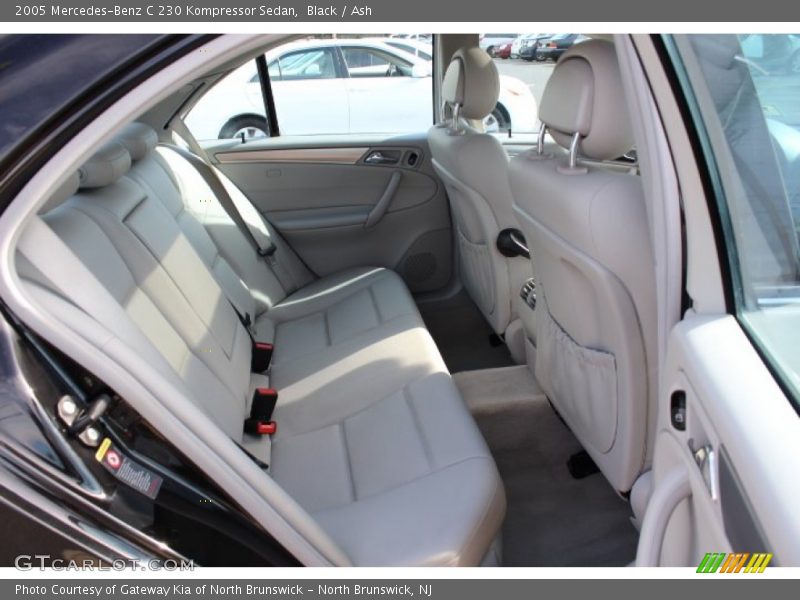 Black / Ash 2005 Mercedes-Benz C 230 Kompressor Sedan