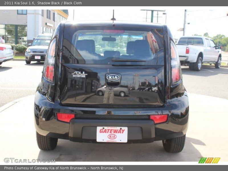Shadow Black / Black Cloth 2011 Kia Soul 1.6