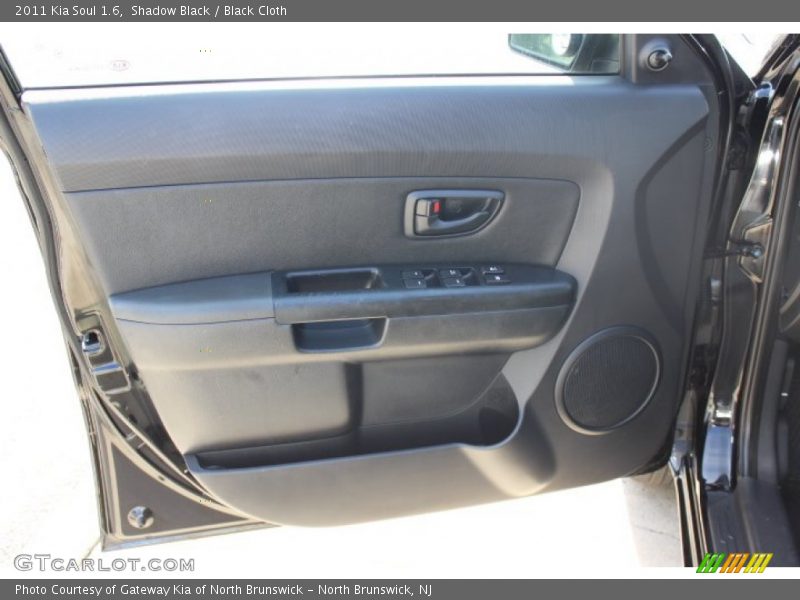 Shadow Black / Black Cloth 2011 Kia Soul 1.6
