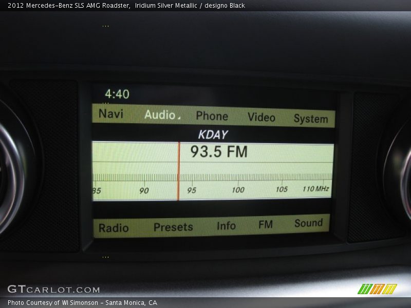 Audio System of 2012 SLS AMG Roadster