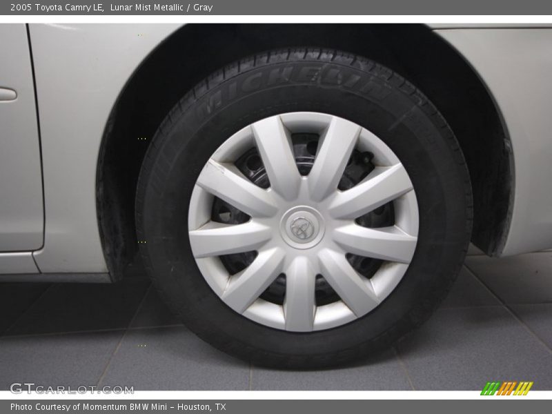 Lunar Mist Metallic / Gray 2005 Toyota Camry LE