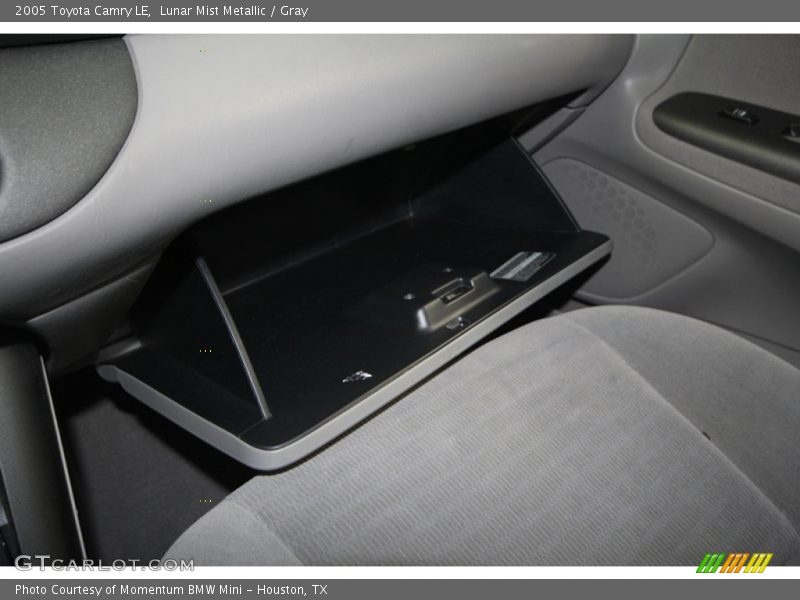 Lunar Mist Metallic / Gray 2005 Toyota Camry LE