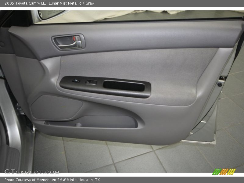 Lunar Mist Metallic / Gray 2005 Toyota Camry LE