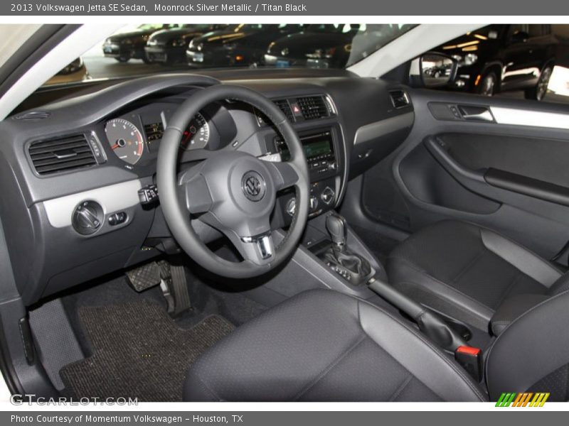 Moonrock Silver Metallic / Titan Black 2013 Volkswagen Jetta SE Sedan