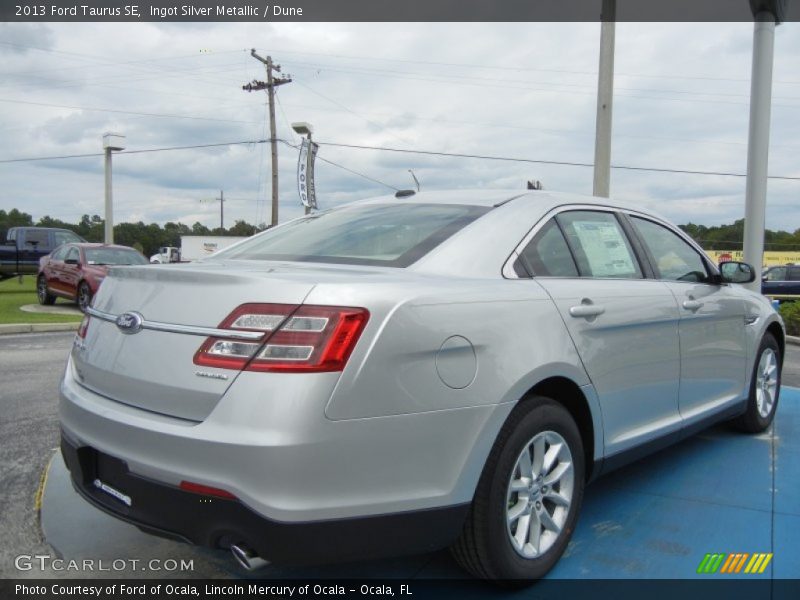 Ingot Silver Metallic / Dune 2013 Ford Taurus SE