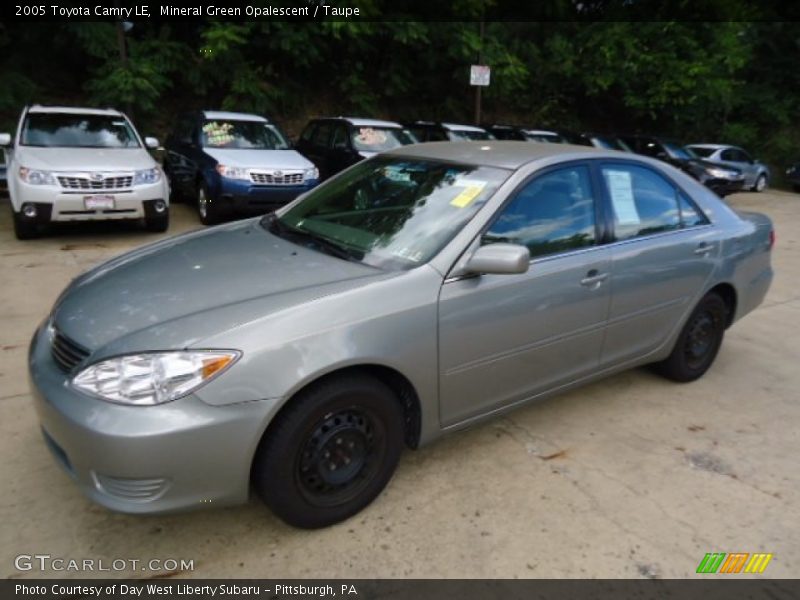 Mineral Green Opalescent / Taupe 2005 Toyota Camry LE