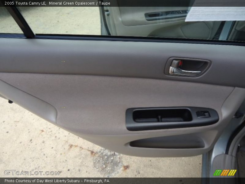 Mineral Green Opalescent / Taupe 2005 Toyota Camry LE