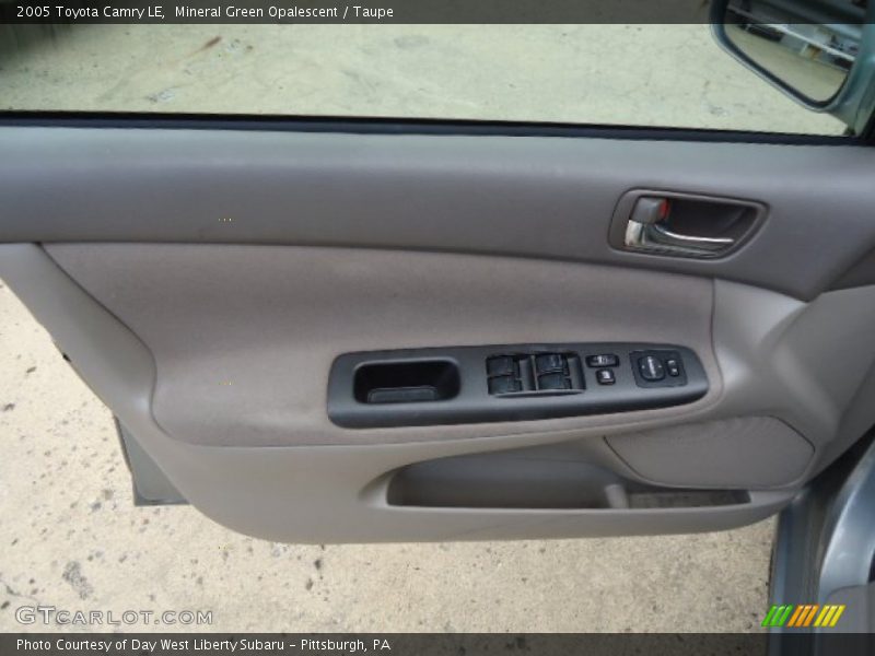 Mineral Green Opalescent / Taupe 2005 Toyota Camry LE
