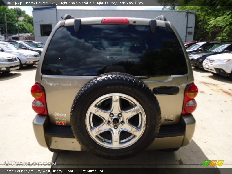 Light Khaki Metallic / Light Taupe/Dark Slate Gray 2004 Jeep Liberty Limited 4x4