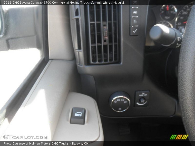 Summit White / Neutral 2012 GMC Savana Cutaway 3500 Commercial Moving Truck