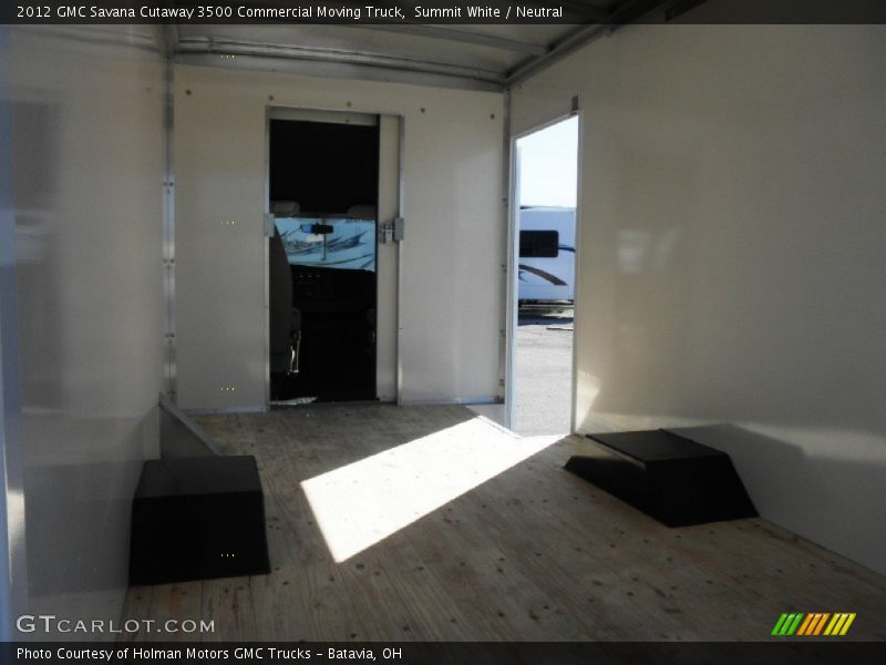 Summit White / Neutral 2012 GMC Savana Cutaway 3500 Commercial Moving Truck