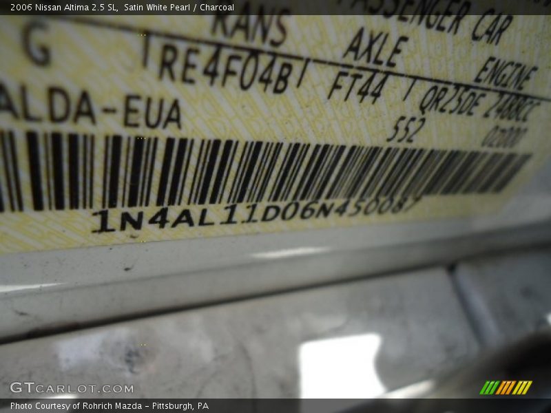 Satin White Pearl / Charcoal 2006 Nissan Altima 2.5 SL