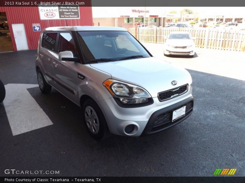 Bright Silver / Black Cloth 2013 Kia Soul 1.6